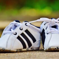 baby-shoes-974710_640
