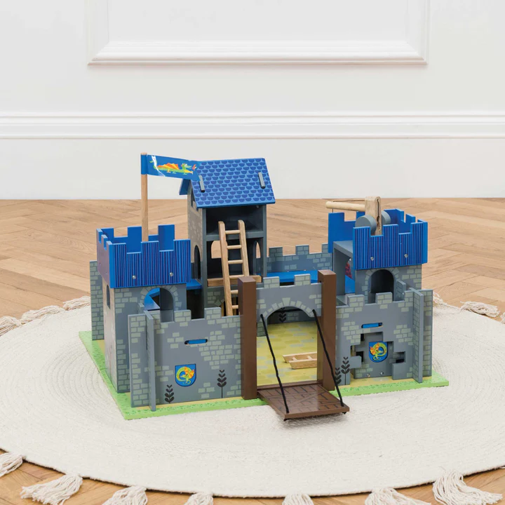 TV235-excalibur-blue-historical-castle-traditional-roleplay-toy_720x720