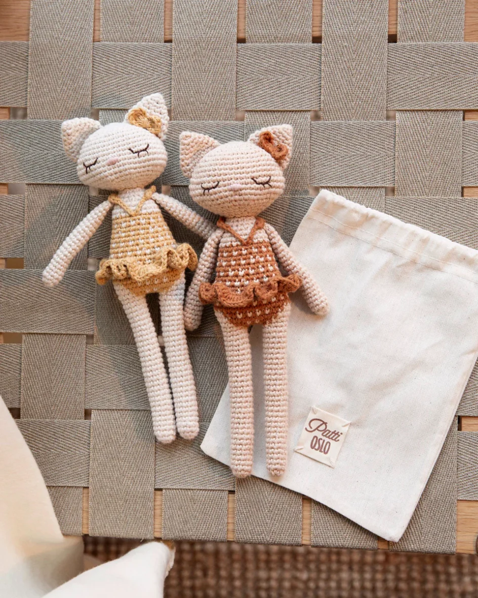 Camille_the_Housecat_I_saddle_brown-Organic_Soft_Toys-P1227-5
