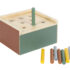 Couvercle à trous et bâtonnets colorés du jeu d'encastrement Montessori Small Foot